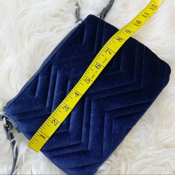 Old Navy Blue Velvet Chevron Crossbody Bag - Picture 10 of 12